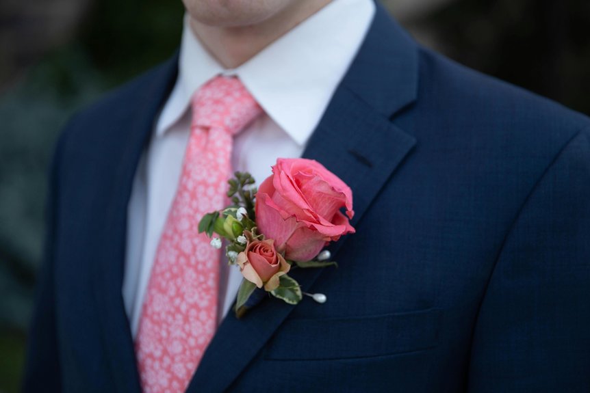 tie colors for navy suit